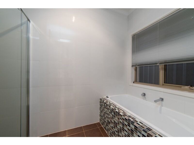 11 Miller Avenue, Ridgehaven SA 5097