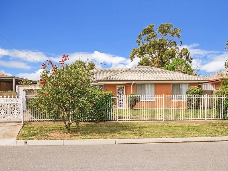 18 Inverness Avenue, Morphett Vale SA 5162
