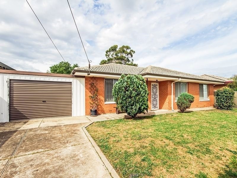 18 Inverness Avenue, Morphett Vale SA 5162