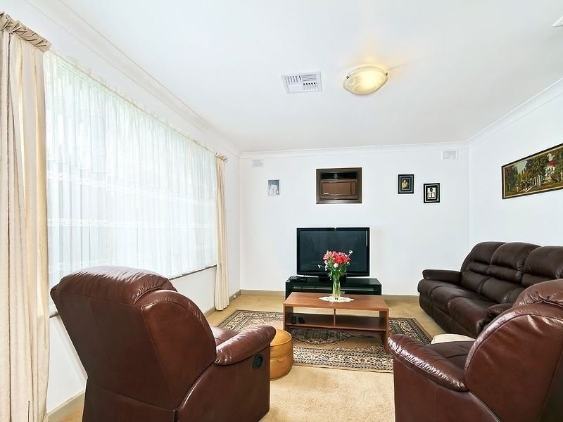 18 Inverness Avenue, Morphett Vale SA 5162