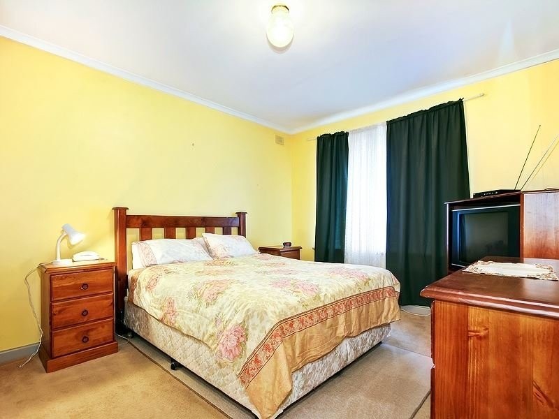 18 Inverness Avenue, Morphett Vale SA 5162