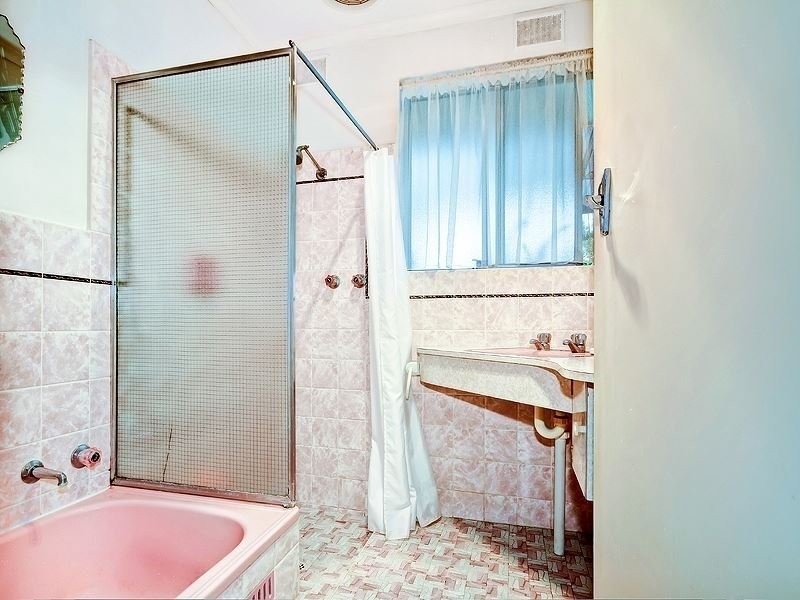 18 Inverness Avenue, Morphett Vale SA 5162