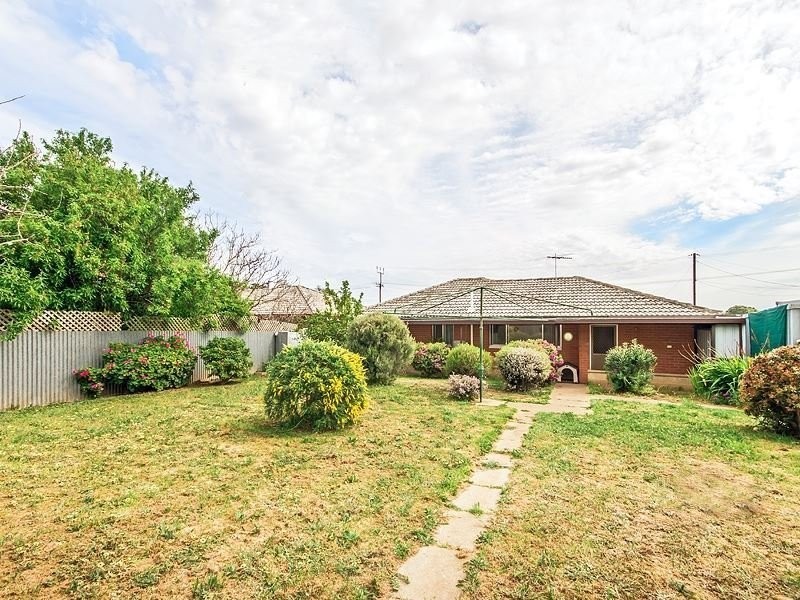 18 Inverness Avenue, Morphett Vale SA 5162