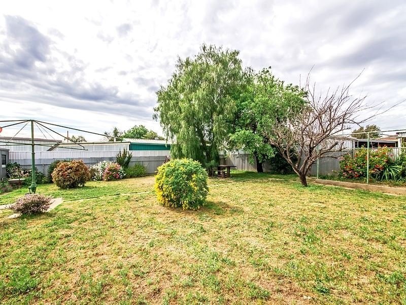 18 Inverness Avenue, Morphett Vale SA 5162