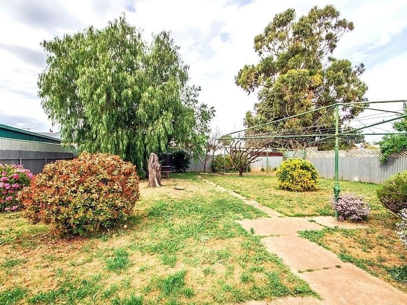18 Inverness Avenue, Morphett Vale SA 5162
