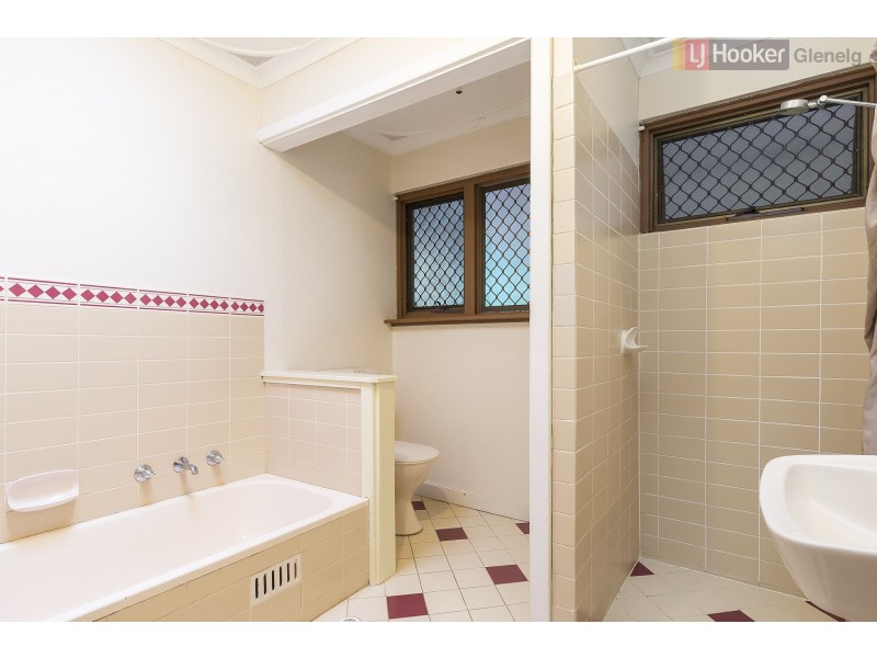 11 Rowlands Hill Road, Coromandel Valley SA 5051