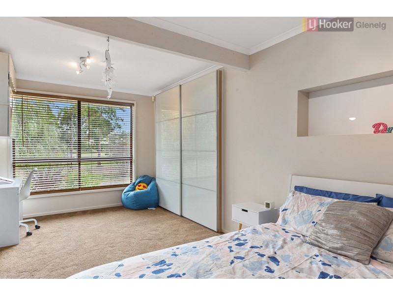 16 Victoria Avenue, Woodcroft SA 5162