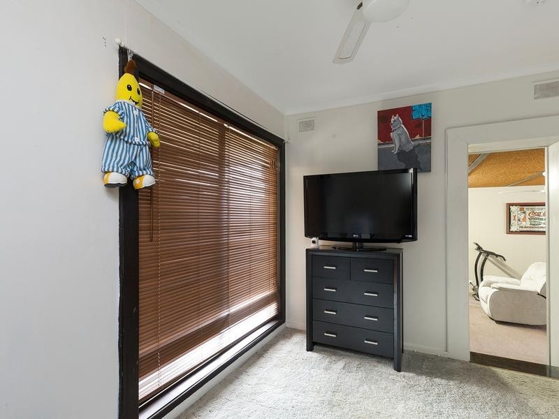19 Kevin Street, Christie Downs SA 5164
