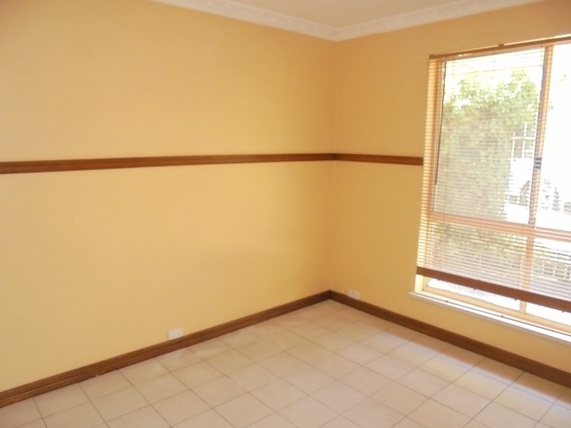 18 Outlook Drive, Aberfoyle Park SA 5159