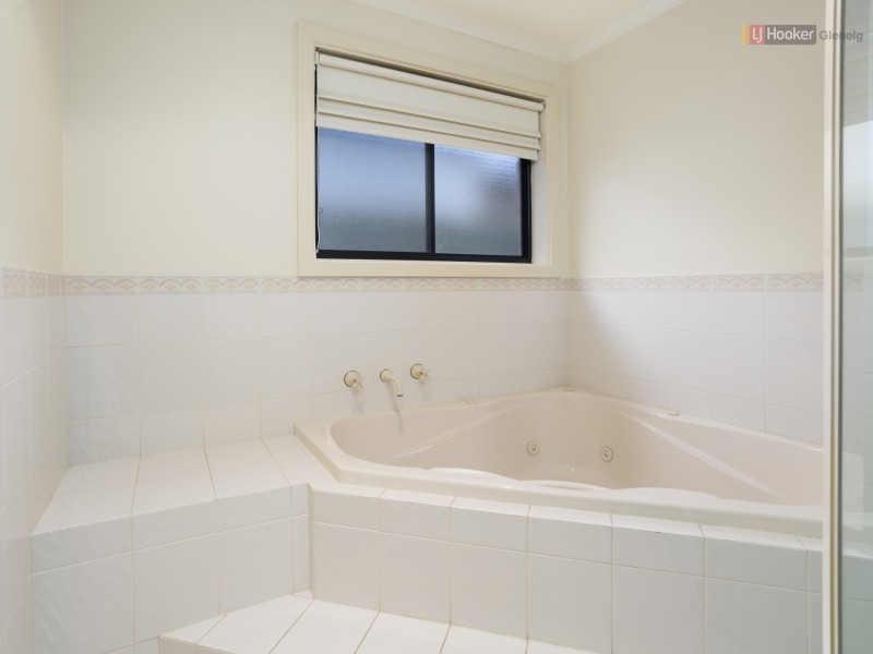 8 Doreen Street, Oaklands Park SA 5046