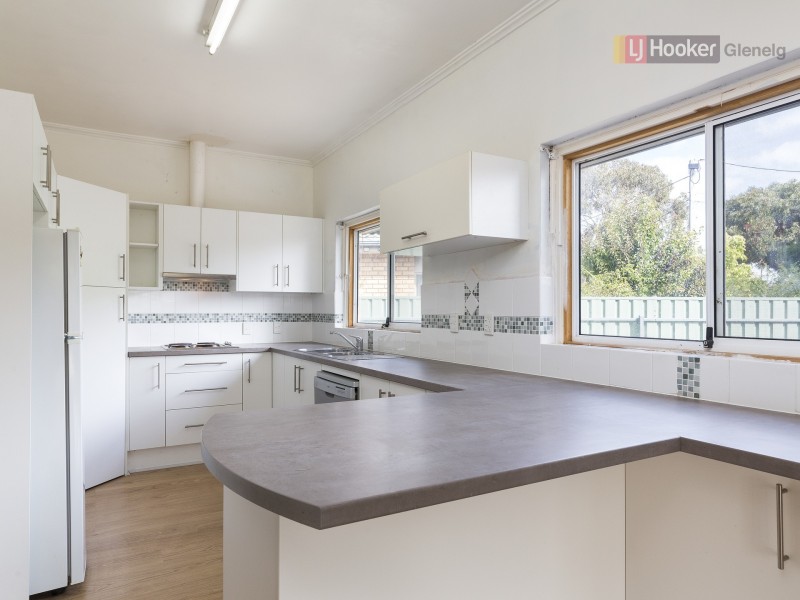 1 Lavinia Street, Hove SA 5048