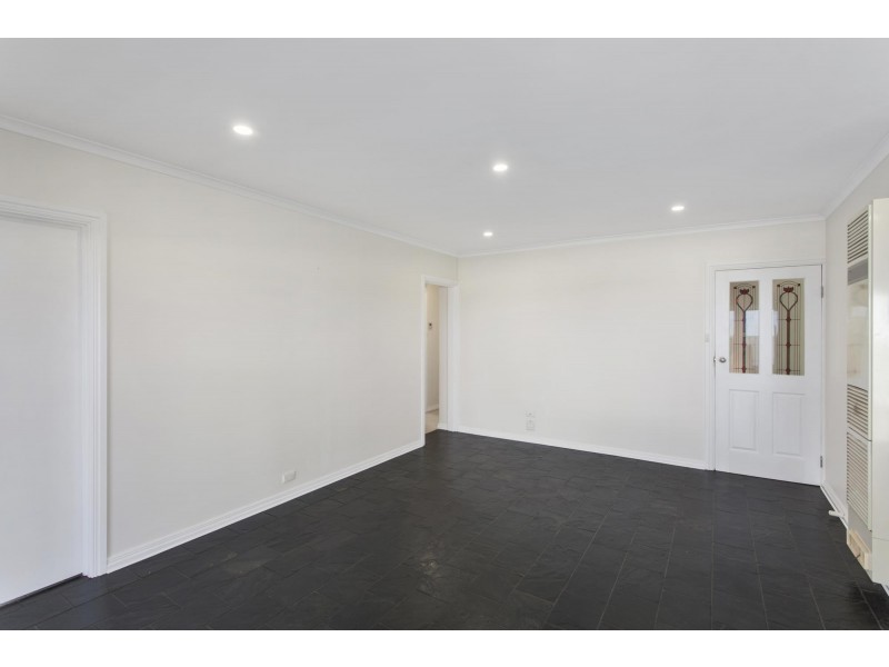 2 Inali Court, Hallett Cove SA 5158