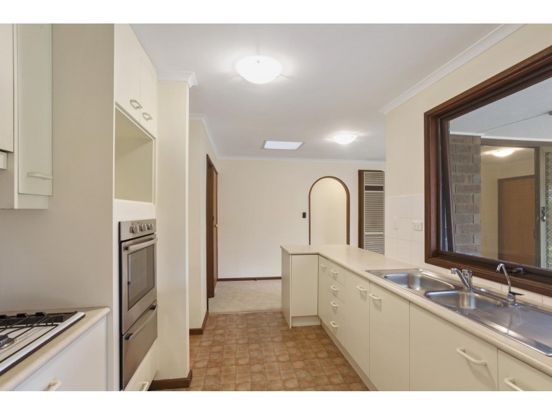 35 Lerunna Avenue, Hallett Cove SA 5158