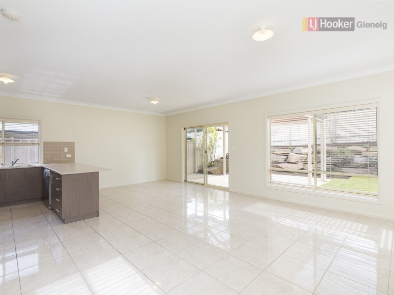 15 Lucy  Court, Trott Park SA 5158