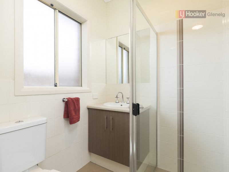 15 Lucy  Court, Trott Park SA 5158