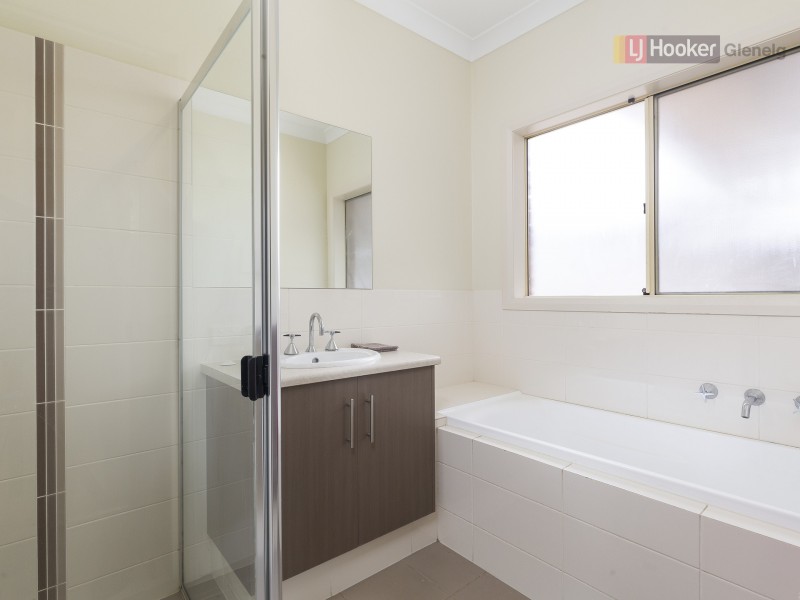 15 Lucy  Court, Trott Park SA 5158