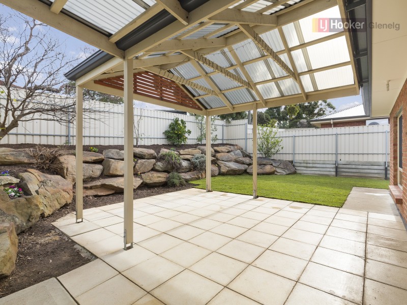 15 Lucy  Court, Trott Park SA 5158