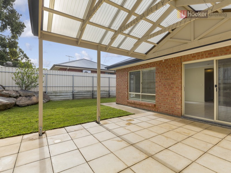 15 Lucy  Court, Trott Park SA 5158