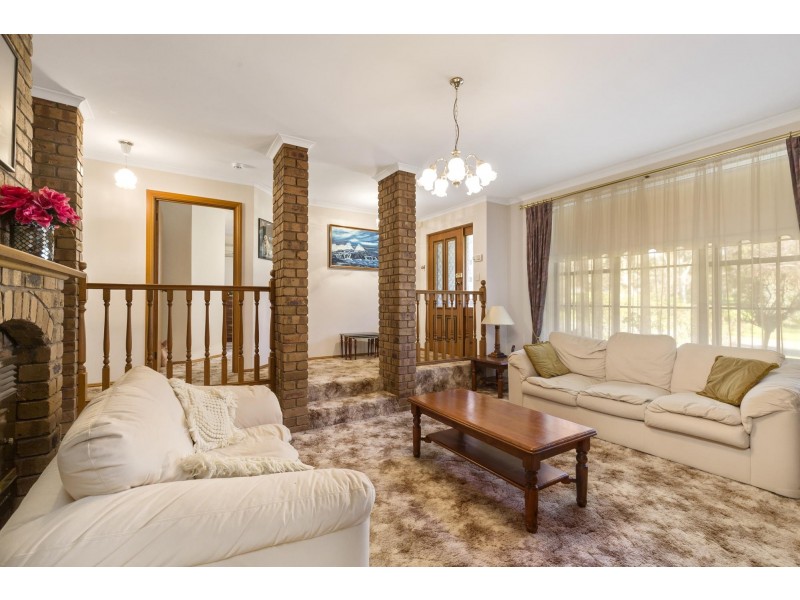 9 Lexcen Grove, Happy Valley SA 5159