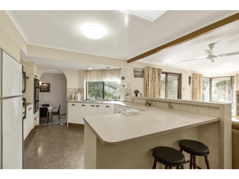 9 Lexcen Grove, Happy Valley SA 5159