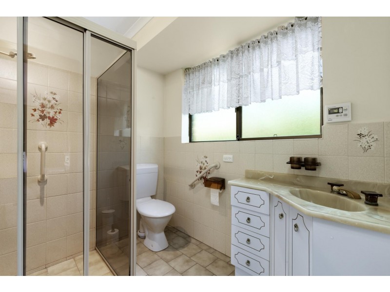 9 Lexcen Grove, Happy Valley SA 5159