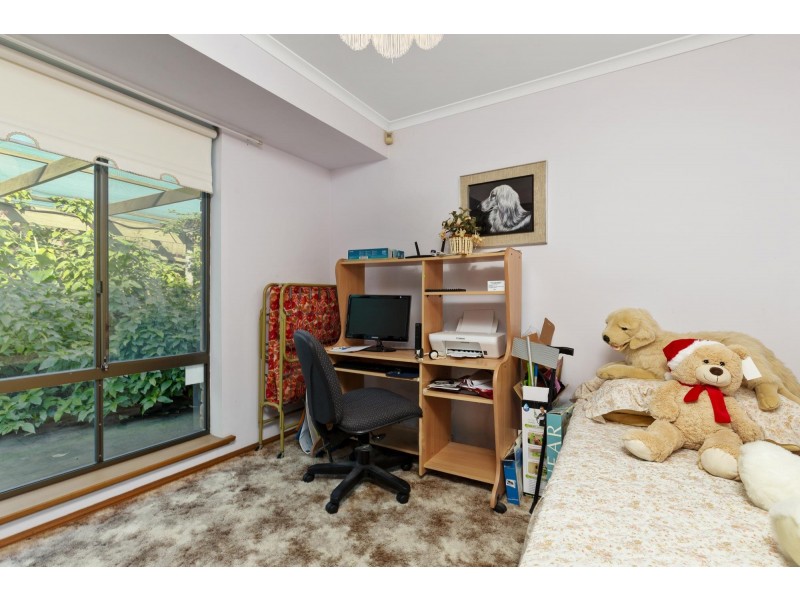 9 Lexcen Grove, Happy Valley SA 5159