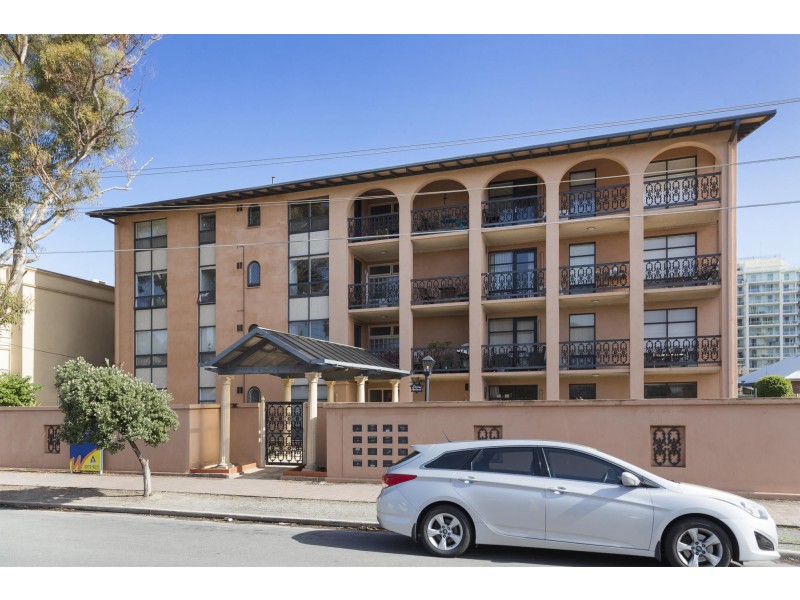 9/35 Nile Street, Glenelg SA 5045