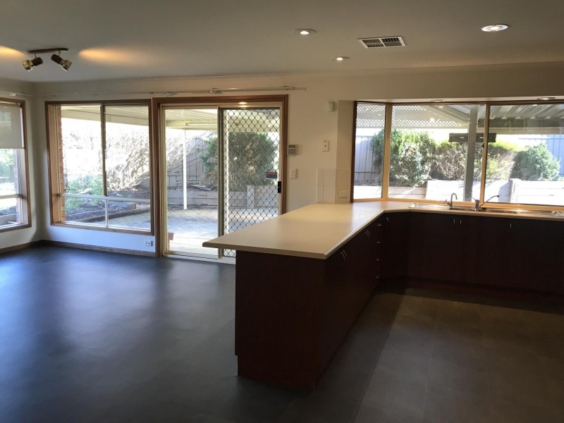 5 Heinrich Court, Mount Barker SA 5251