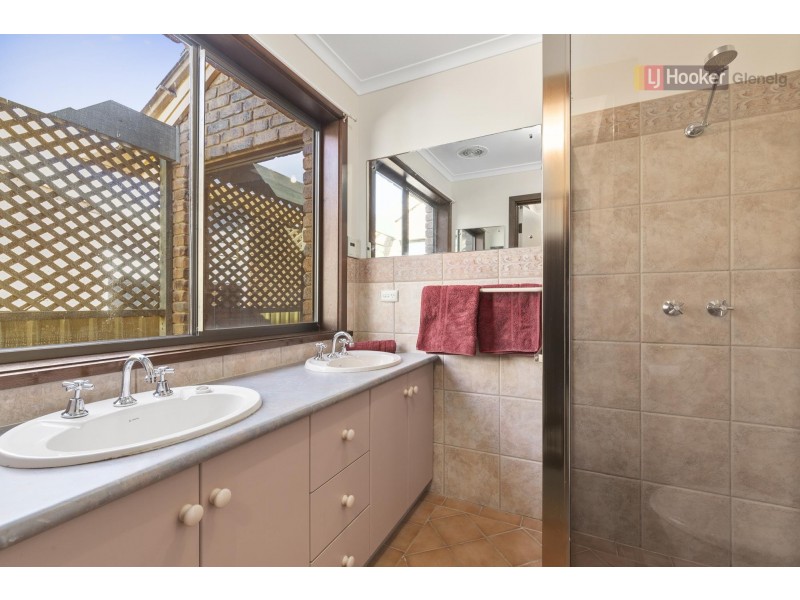 10 Nungamoora Street, Hallett Cove SA 5158