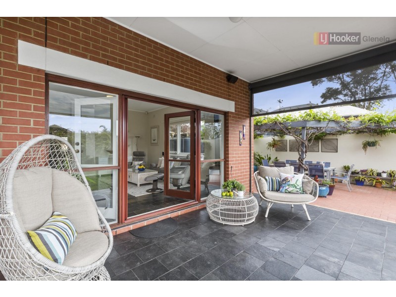 6 Downing Street, Hove SA 5048