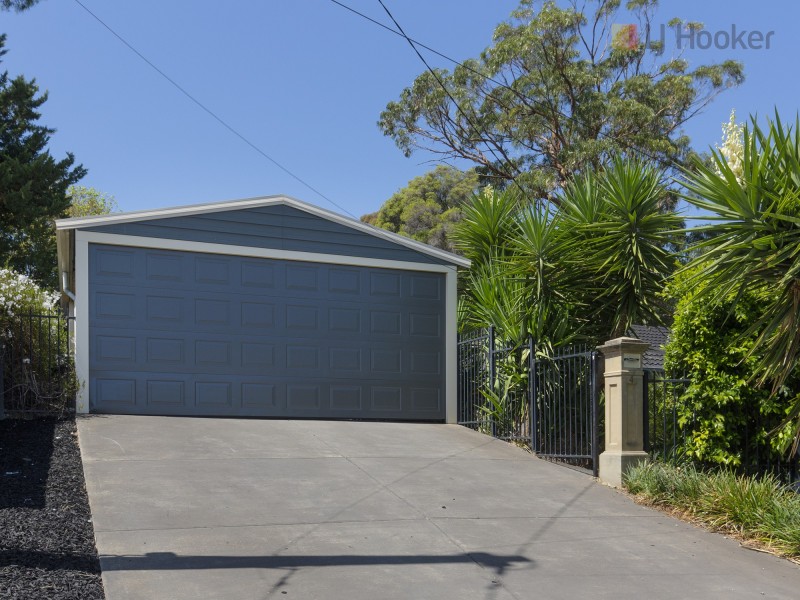 4 Greenbank Close, O’halloran Hill SA 5158