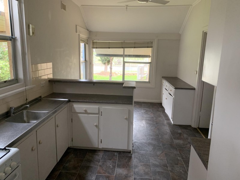 22 Edwards Avenue, Park Holme SA 5043