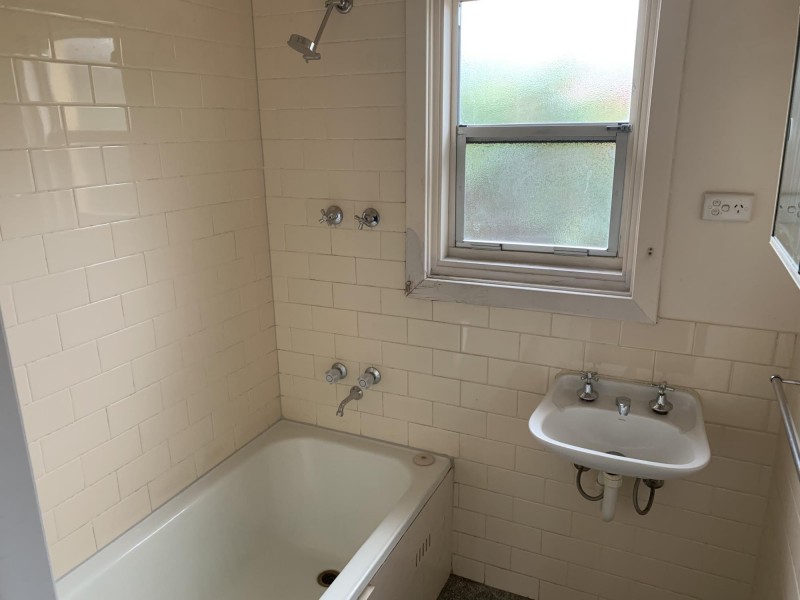 22 Edwards Avenue, Park Holme SA 5043