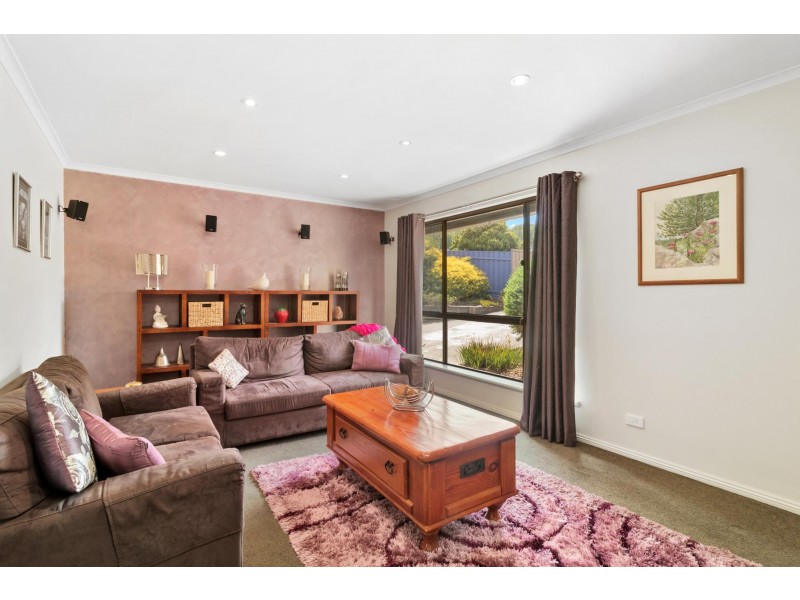 2 Anita Court, Aberfoyle Park SA 5159