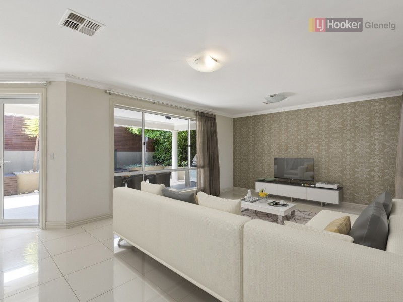 99 Highfield Drive, Craigburn Farm SA 5051