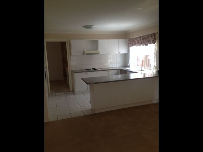 8 Peri Close, Woodcroft NSW 2767