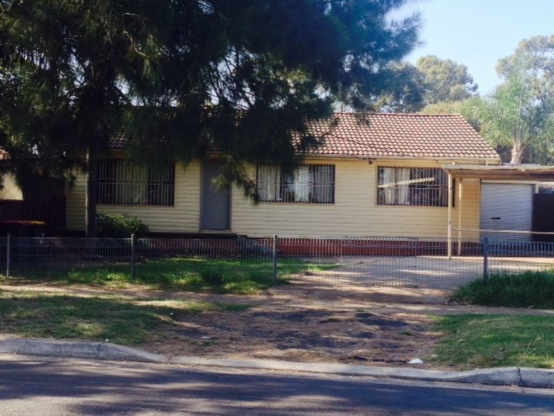 4 Beelong Street, Dharruk NSW 2770