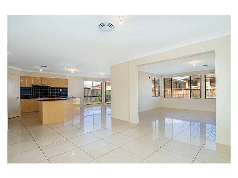 16 Islington Street, Stanhope Gardens NSW 2768