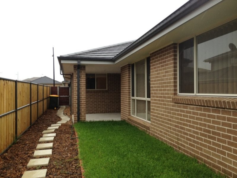 17 Ripple Crescent, The Ponds NSW 2769