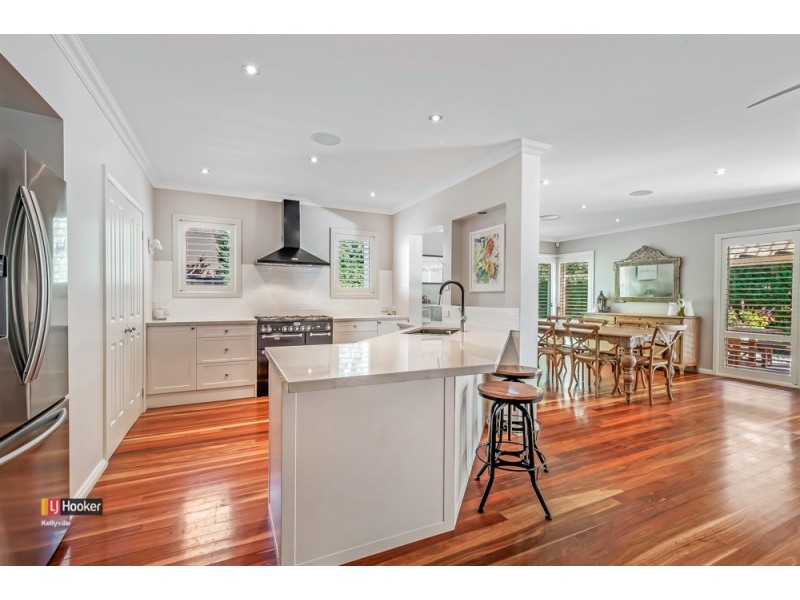 4 Valenti Crescent, Kellyville NSW 2155