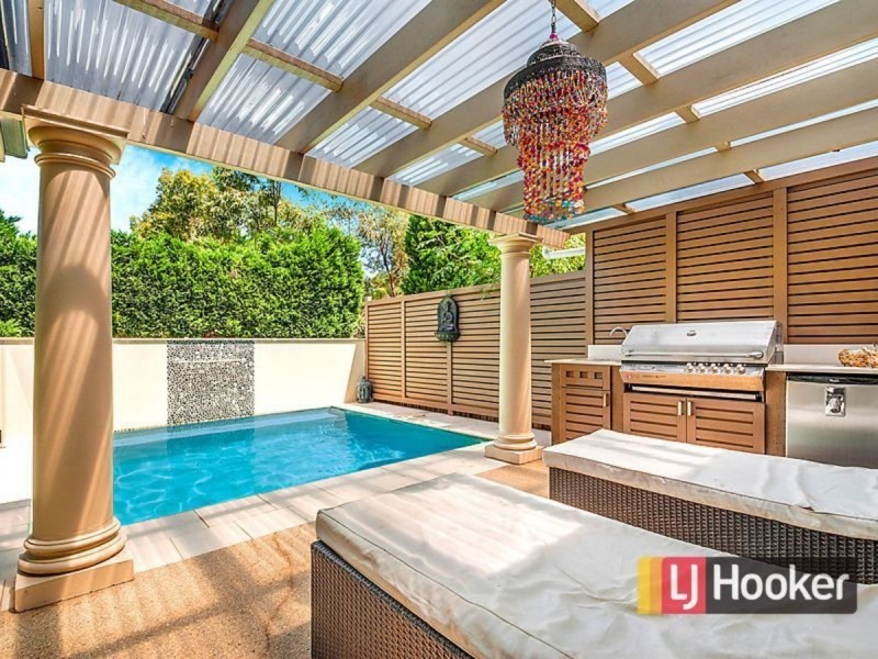 4 Valenti Crescent, Kellyville NSW 2155