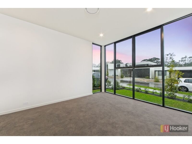 27 Opperman Drive, Kellyville NSW 2155