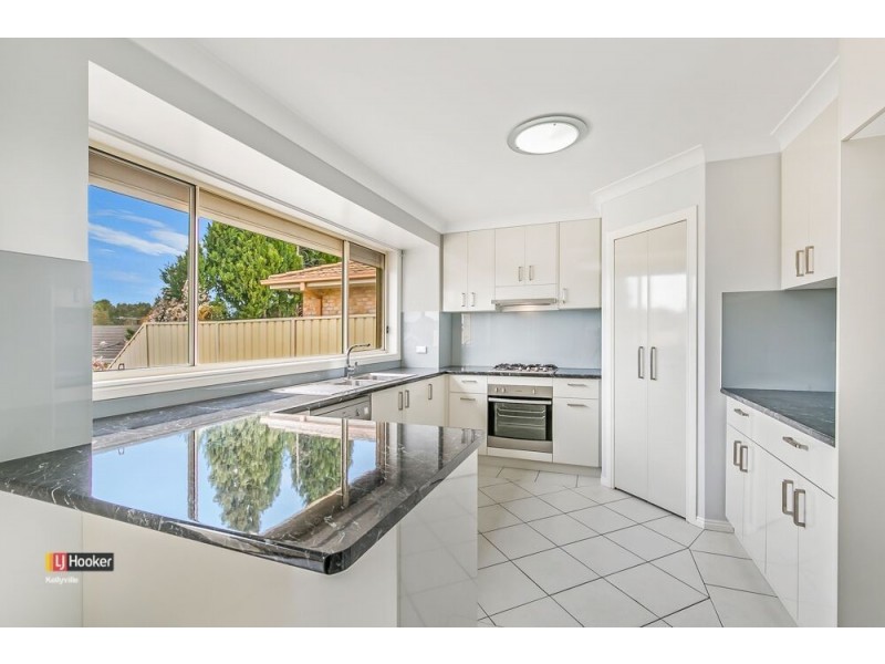 6 Falcon Way, Glenwood NSW 2768