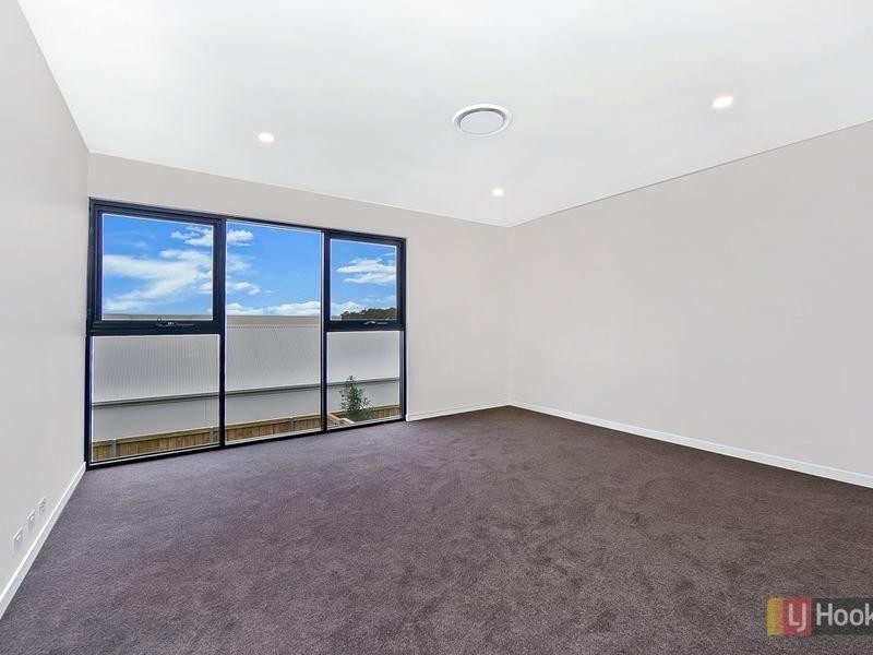 24 Messenger Street, Kellyville NSW 2155