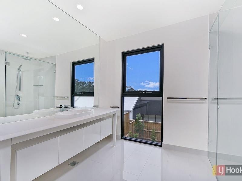 24 Messenger Street, Kellyville NSW 2155