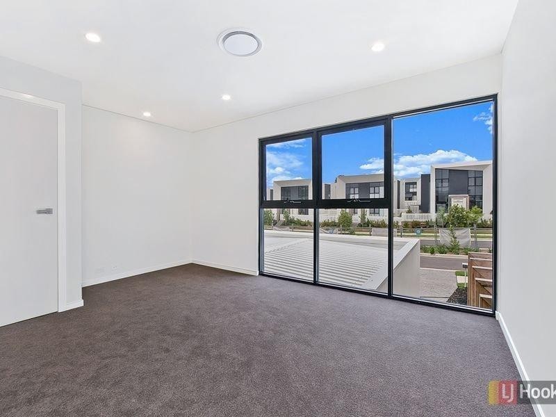 24 Messenger Street, Kellyville NSW 2155