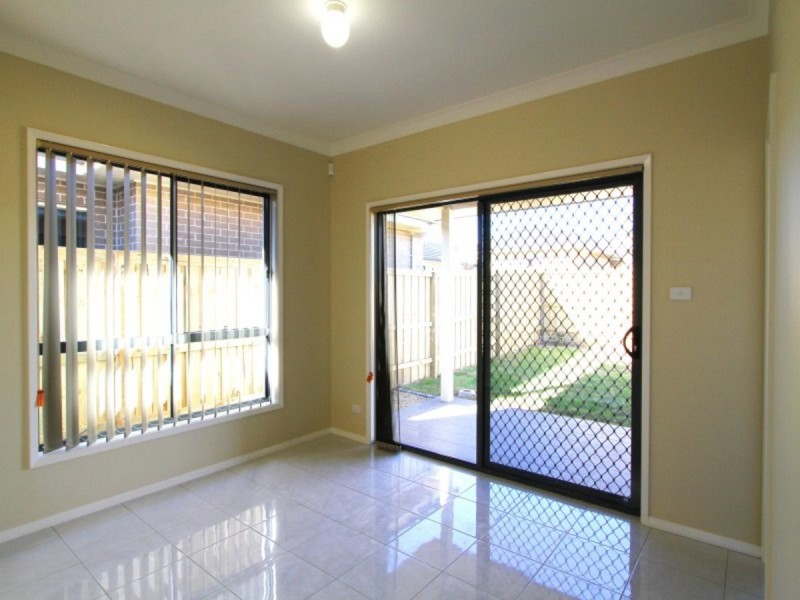 65 Pebble Crescent, The Ponds NSW 2769