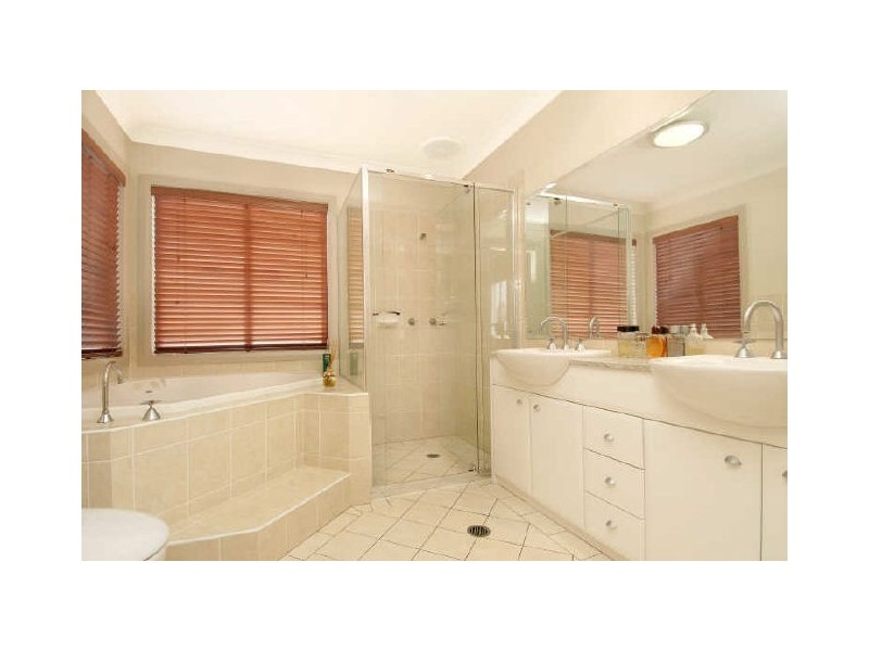 15 Roxburgh Crescent, Stanhope Gardens NSW 2768