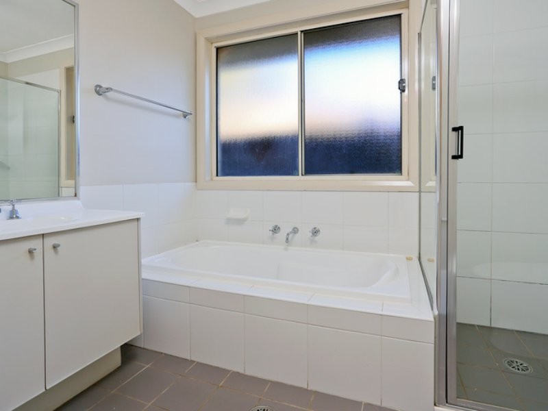 4 Oldbury Street, Stanhope Gardens NSW 2768