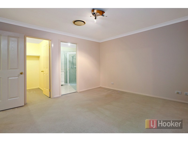 12 Millcroft Way, Beaumont Hills NSW 2155